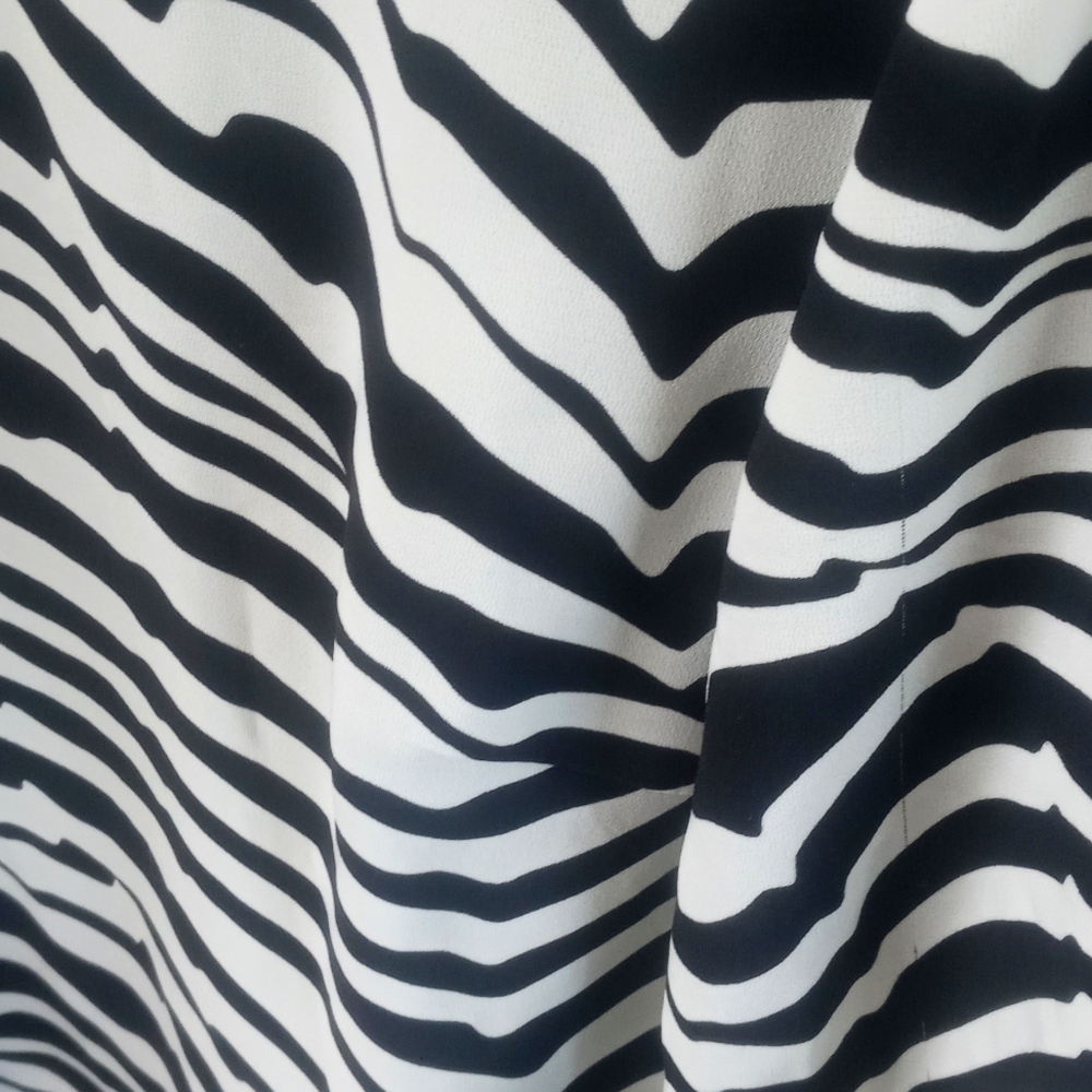 Trina Turk Women's Off White & Black Zebra Stripe Lined 3/4 Sleeve Dress 4 - Picture 16 of 16
